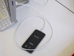 Cablu USB/micro USB - mai multe culori Kikkerland