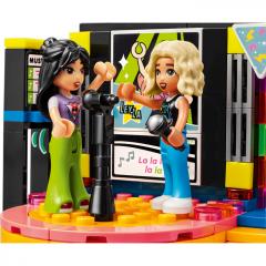 LEGO Friends - Petrecere cu karaoke (42610)