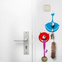 Cuier cu tatuaj pentru perete Monster