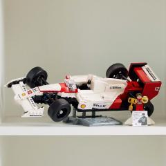 LEGO Icons - McLaren MP4/4 and Ayrton Senna (10330) 