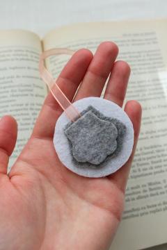 Semn de carte - Motan alb cu pete gri - Grig