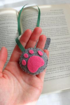 Semn de carte - Pisica gri ochi verzi - Suzie