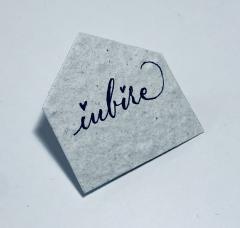 Brosa plantabila - Iubire