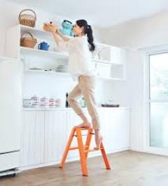 Scara portocalie din aluminiu 2 Steps