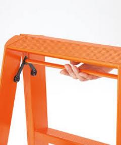 Scara portocalie din aluminiu 2 Steps