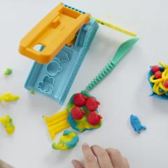 Set plastilina Play-Doh - Fabrica de distractie