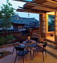 Inside the Korean House