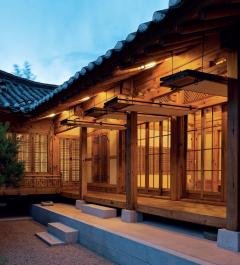 Inside the Korean House