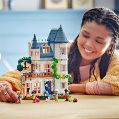 LEGO Friends - Castelul-pensiune (42638)