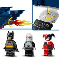 LEGO Batman - Batman cu  Batmobile vs Harley Quinn si Mr. Freeze (76274)