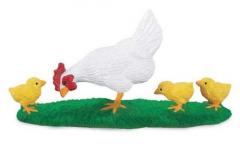 Figurina - Gaina cu trei pui