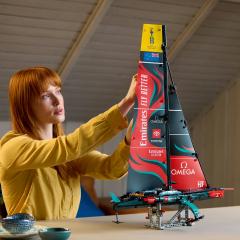 LEGO Technic - Iahtul Emirates Team New Zealand AC75(42174)