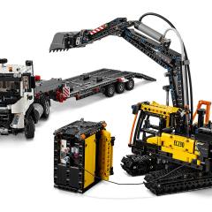 LEGO Technic - Camionul FMX si excavatorul electric EC230 de la Volvo(42175)