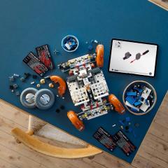 LEGO Technic - Roverul selenar din misiunile NASA Apollo(42182)