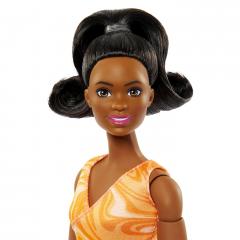 Papusa Barbie Made to Move - Creola cu top Portocaliu