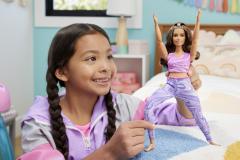 Papusa Barbie Made to Move - Satena cu top Roz