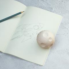 Radiera - Moon Eraser