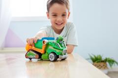 Set figurina si vehicul - Patrula Catelusilor - Rocky si Camionul de reciclare