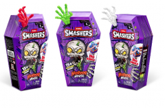 Set cu peste 15 figurine si accesorii - Horror House Medium