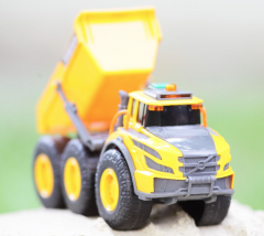 Basculanta articulata cu sunete si lumini - Volvo