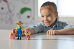 Set 2 figurine - Paw Patrol - Skye si Farmer Yumi