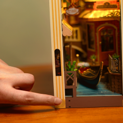 Book Nook. Puzzle 3D 110 piese - Cotor de carte DIY - Venetia romantica