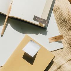 Agenda saptamanala cu post-its - Astral