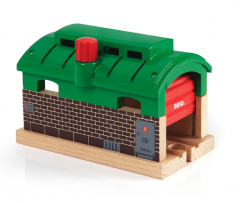 Set de joaca - Garaj pentru trenulet (Cu usi mobile actionate de buton)