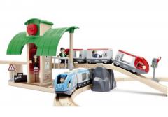 Set joaca - Tren cu statie de legatura