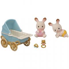 Set 2 figurine - Sylvanian Families - Iepurasi gemeni cu carucior