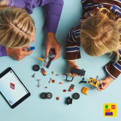 LEGO City - Incarcator pe roti galben pentru constructii (60450)