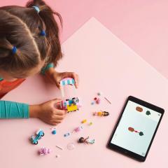 LEGO Friends - Taraba cu vata de zahar si scuter (42643)