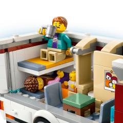 LEGO City – Rulota pentru aventuri de vacanta (60454)