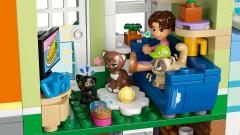 LEGO Friends - Apartamente si magazine in orasul Heartlake (42670)