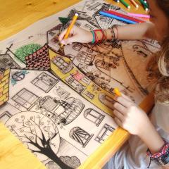 Plansa - Strada cu pisici + Set instrumente de colorat