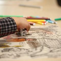 Plansa - Primavara + Set instrumente de colorat