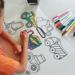 Plansa - Camioane de constructii + Set instrumente de colorat