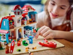 LEGO Disney - Casa de pe plaja a lui Lilo si Stitch (43268)