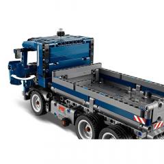 LEGO Technic - Camion cu bena basculanta (42203)