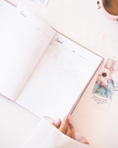 Jurnal - Momind - Natural Beige