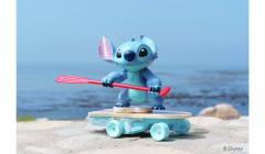 Jucarie - Disney Stitch - Stitch cu placa de surf cu telecomanda