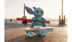Jucarie - Disney Stitch - Stitch cu placa de surf cu telecomanda