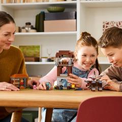 LEGO Minecraft - Avanpostul Jefuitorului si Distrugator (21278)