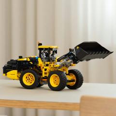 LEGO Technic - Incarcator Frontal Volvo L120 Electric (42209)