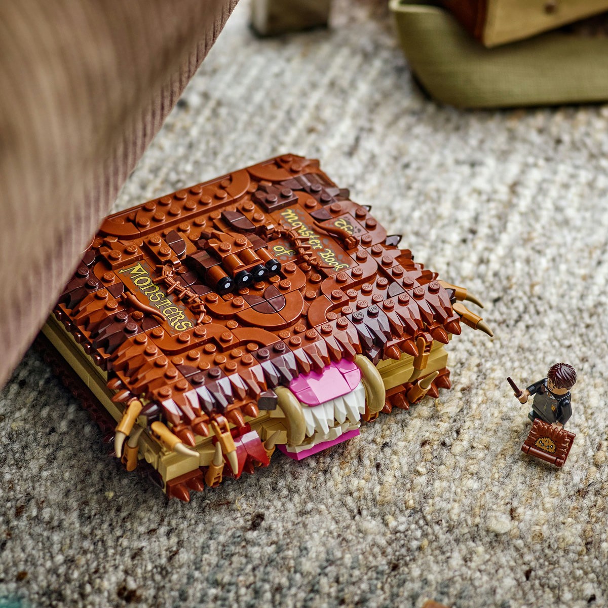 LEGO Harry Potter - Chomping Monster Book of Monsters (76499) - LEGO