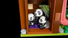 LEGO Friends - Panda Sanctuary Animal Care (42648)