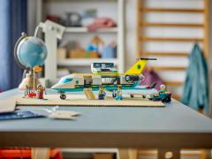 LEGO City - Emergency Air Ambulance Airplane (60465)