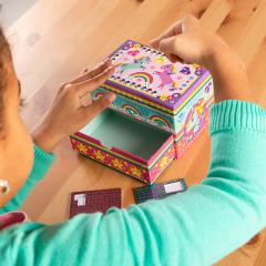 Set creativ DIY - Decoreaza propria cutie de bijuterii cu unicorni