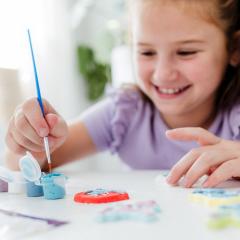 Set creativ  2 in 1 - Lilo si Stitch - Creeaza bratari si figurine din ipsos