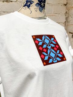 Tricou - Carturesti x PART TWO - Motiv Baisesti cu fundal - Marime M, alb